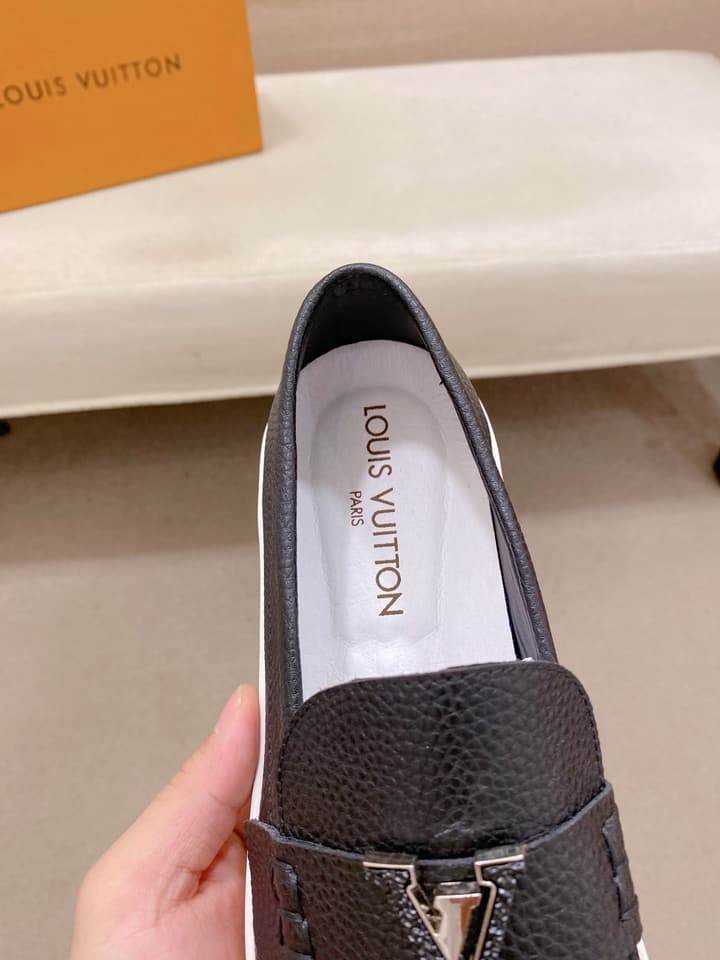 Louis Vuitton New Release Luxury Leather Loafers in Brown Loafer