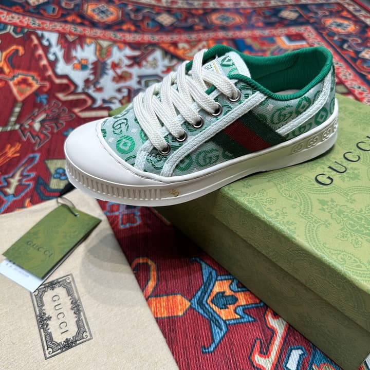 Gucci Kids Footwear – Kids Collection in Beige Plaid Slip-on