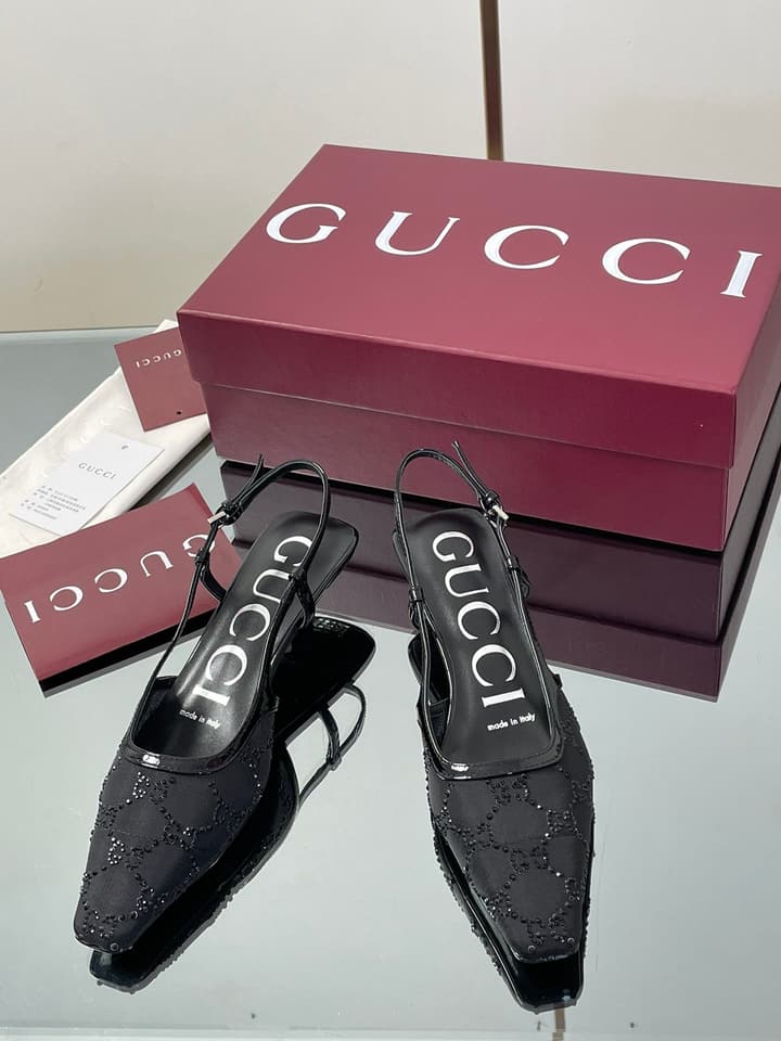 Gucci Cosmogonie GG Crystal Slingback Sandals – 2025 Early Autumn Collection in Black Crystal Gg