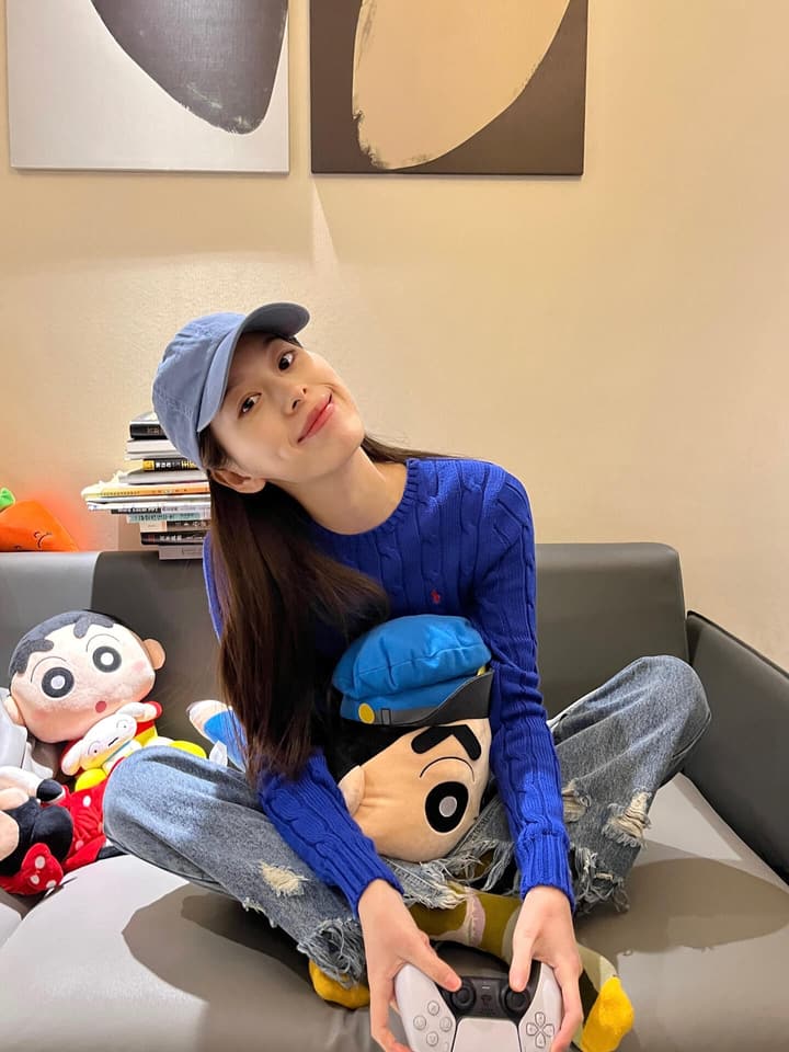 Ralph Lauren Classic Cable Knit Sweater in Royal Blue Cable Knit