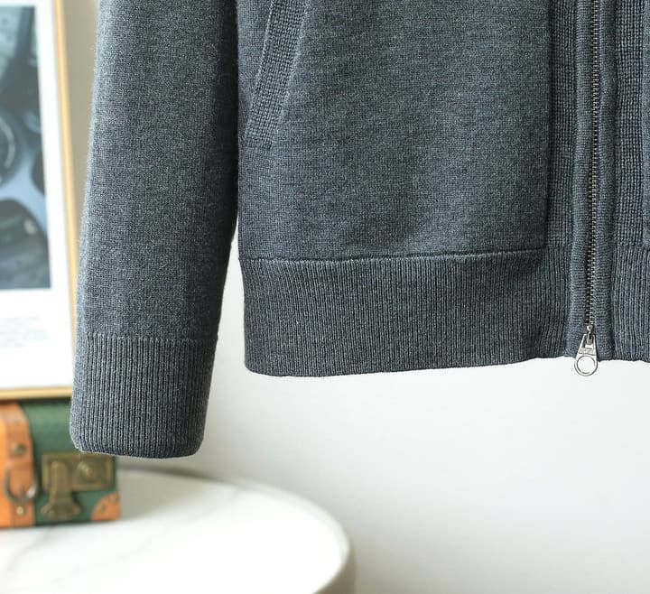 Loro Piana Premium Wool Sweater – 2025FW in Charcoal Grey