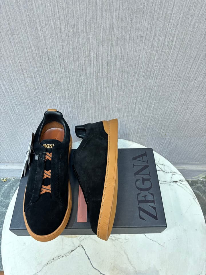 Zegna Top-Tier Calfskin Driving Shoes in Black Suede With Gum Sole