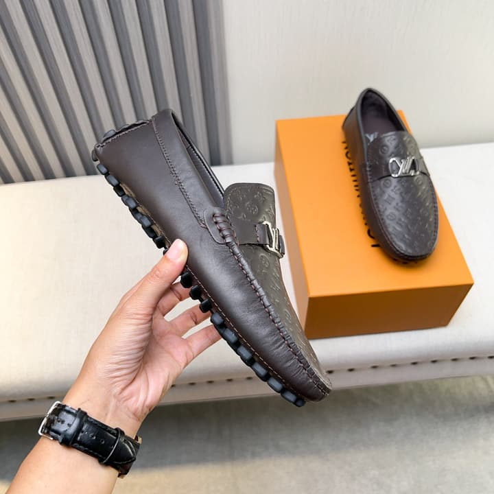 Louis Vuitton Pebbled Leather Driving Shoes in Black Textured Leather