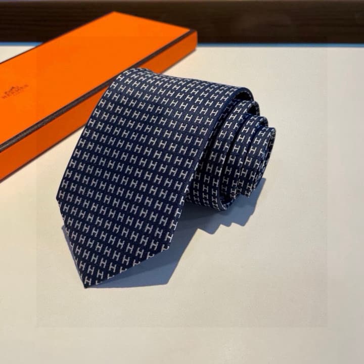 Hermès Men's H-Letter Silk Tie – New Collection in Burgundy