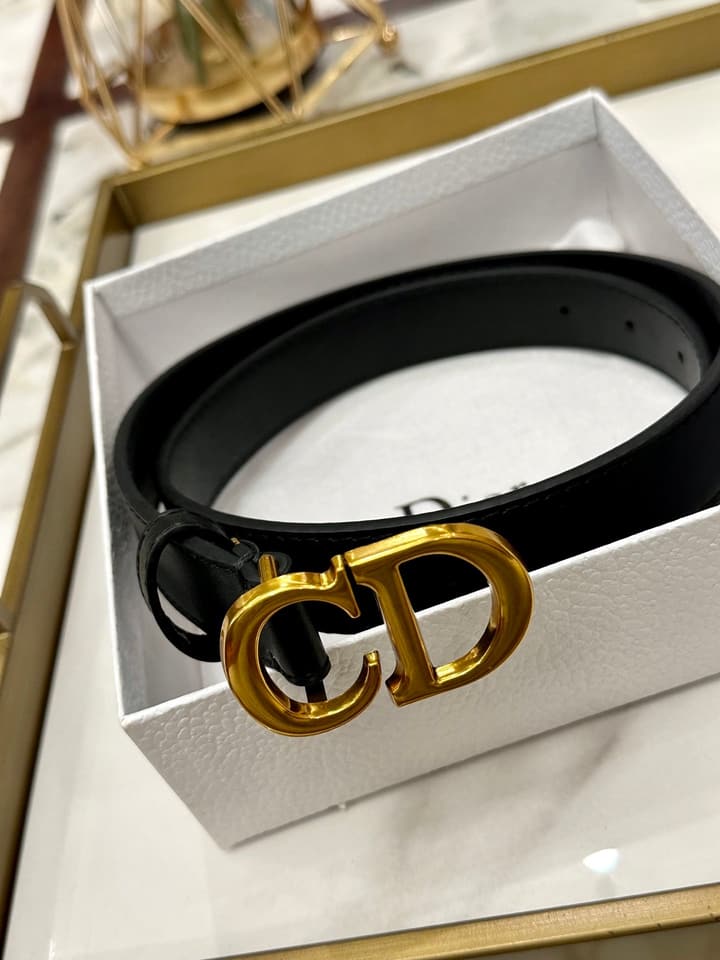 Dior Classic Leather Belt – 3.0cm in Black Leather With Gold Buckle