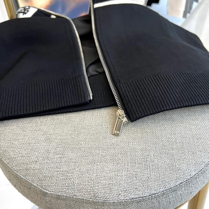 Gucci GG Logo Knit Zip Jacket – 2025FW in Black Monogram Knit