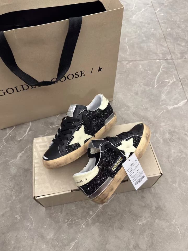 Golden Goose Superstar Distressed Sneakers – 2024 New Style in Black Suede With White Star
