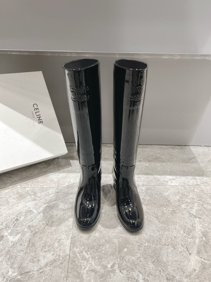 Celine Retro Chunky Heel Knee-High Boots – 24FW in Cream White