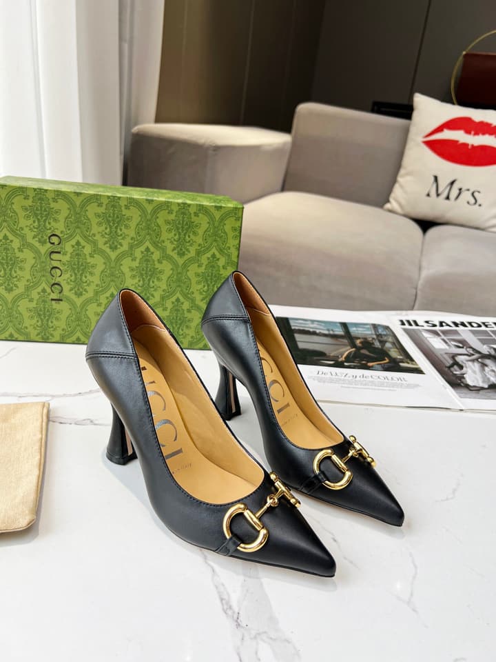 Gucci Horsebit Pointed Pumps – Early Spring Collection in Black