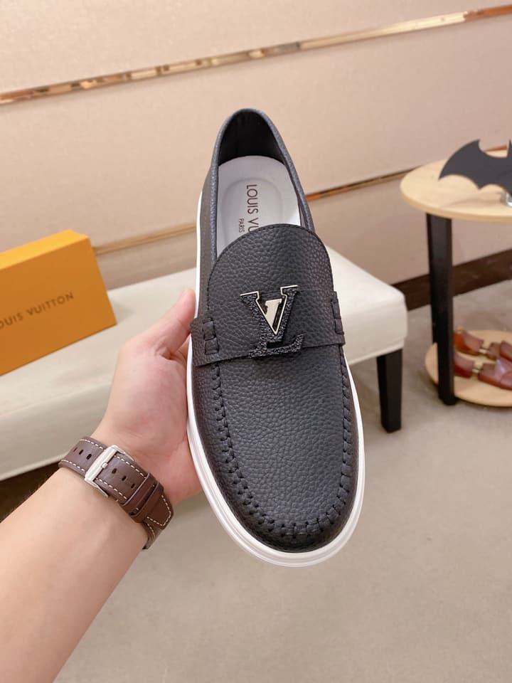 Louis Vuitton New Release Luxury Leather Loafers in Brown Loafer
