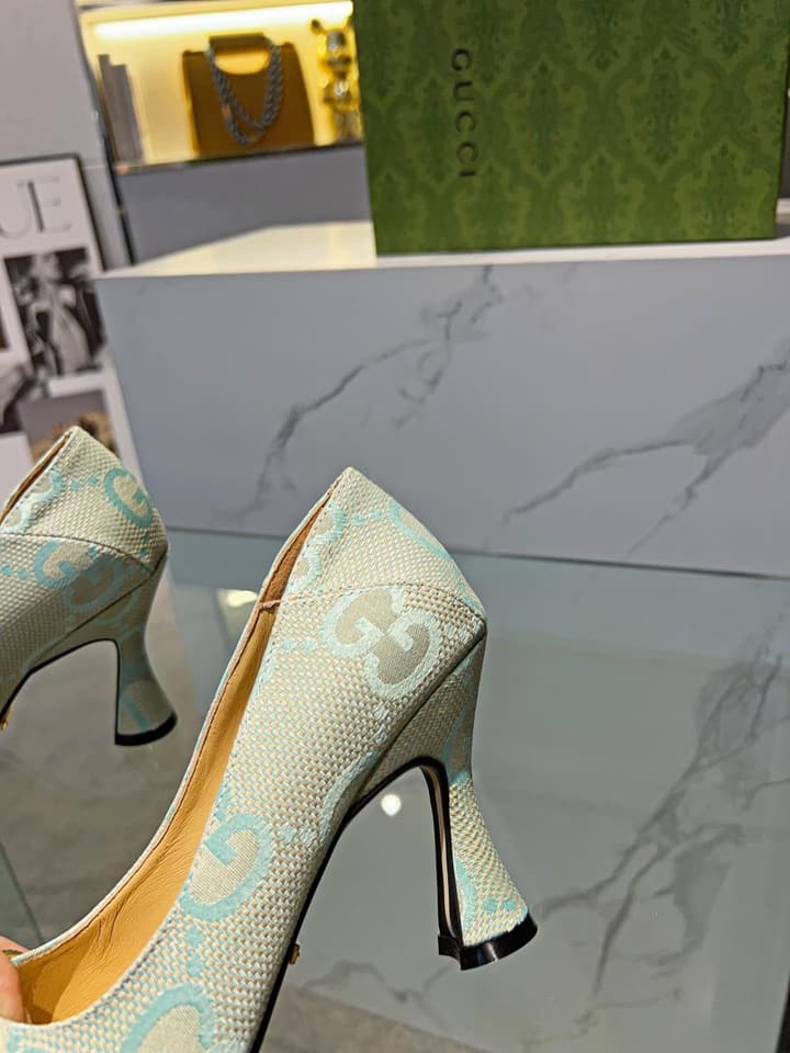 Gucci Pointed-Toe Pumps & Flats – Early Spring Collection