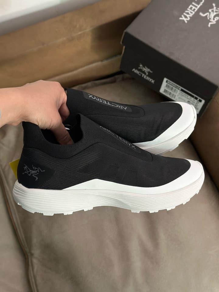 Arc'teryx Norvan SL Breathable Hiking Shoes – Summer Collection in Solid Black
