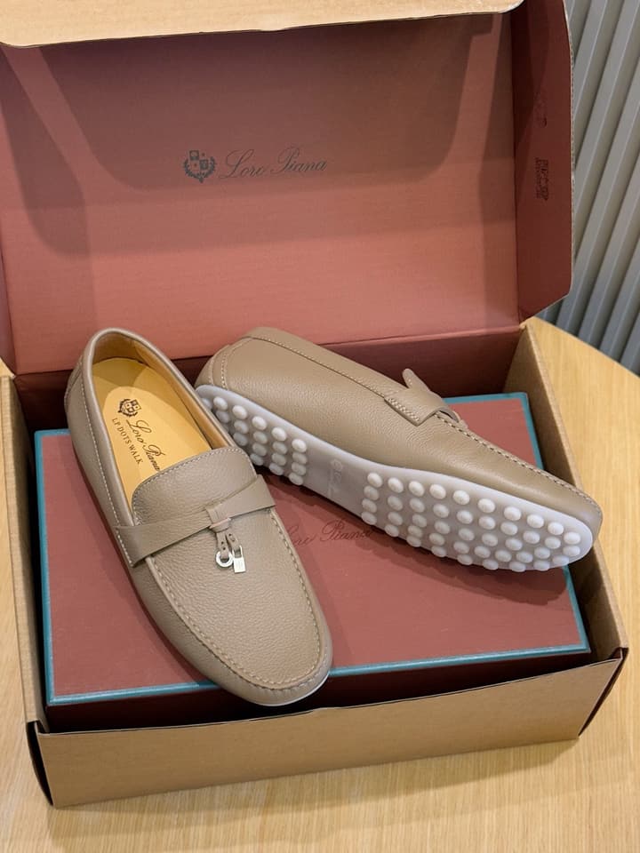 Loro Piana LP Italian Handmade Driving Shoes in Beige Suede Moccasin