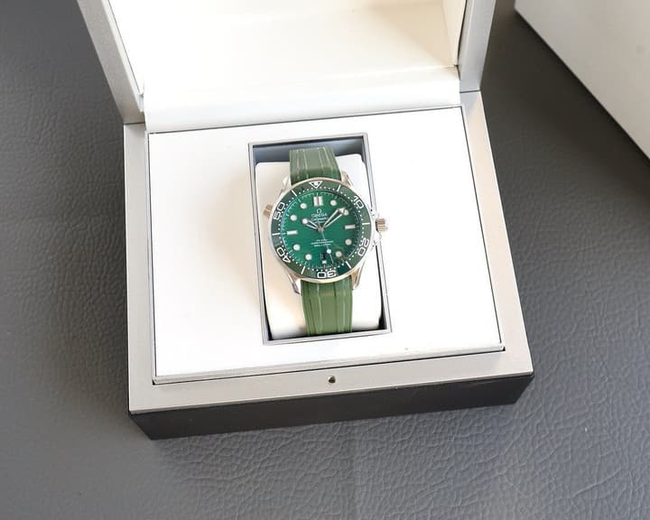 Omega Seamaster 300 Mechanical Diver Watch in Green Dial With Green Rubber Strap