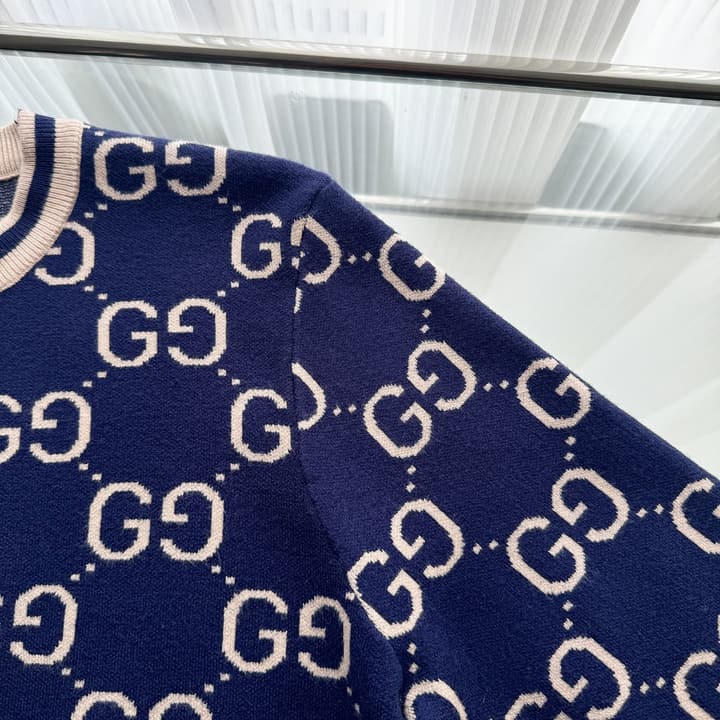 Gucci Full Print Logo Crewneck Sweater – Autumn/Winter Collection