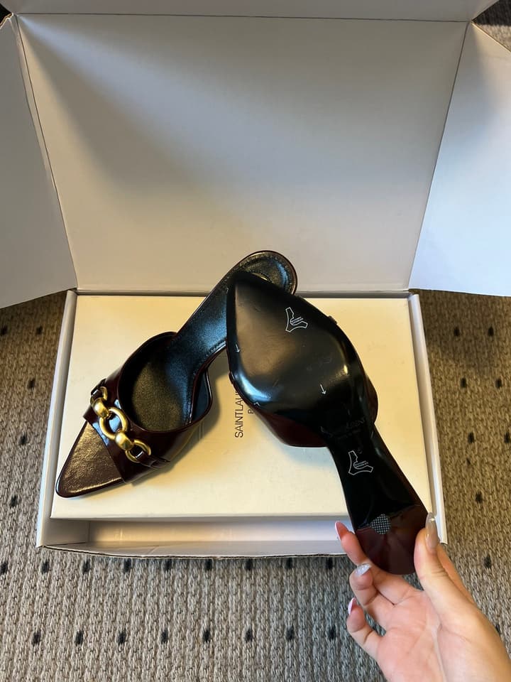 Saint Laurent Chain Pointed-Toe Heeled Mules – 26SS in Beige