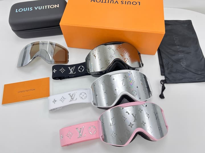 Louis Vuitton New Ski Goggles in Silver Goggles Black Strap
