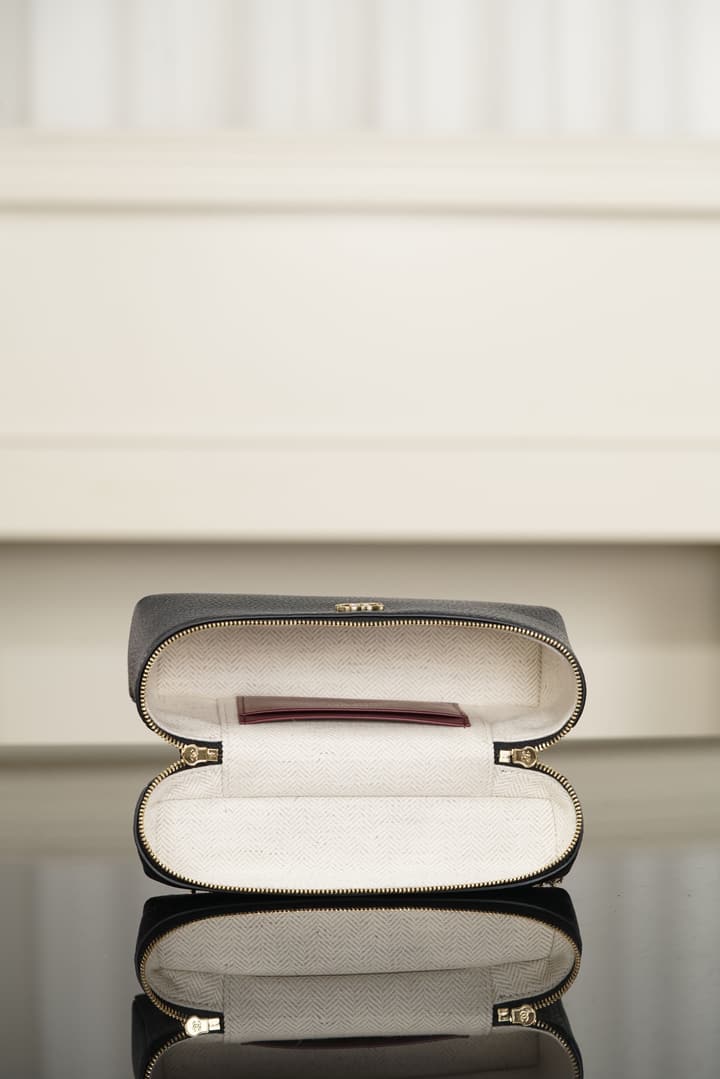 Chanel 26A LP Vanity Box Bag Small – 26A Collection