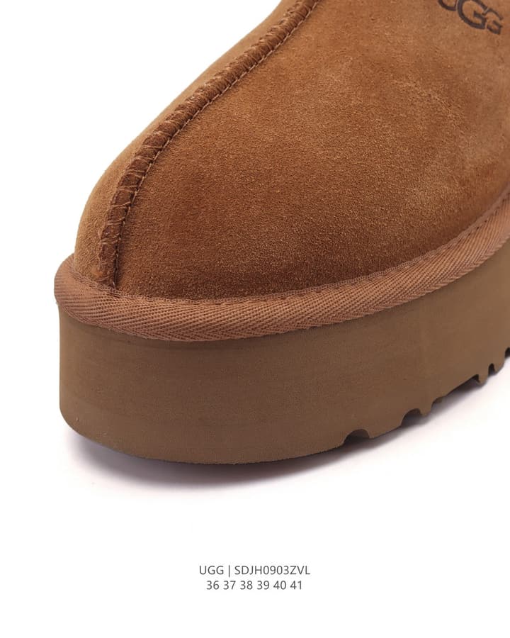 UGG Tire-Sole Snow Slippers in Black
