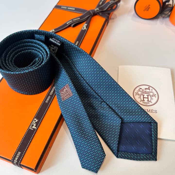Hermès Men's Polka Dot Silk Tie in Charcoal Gray