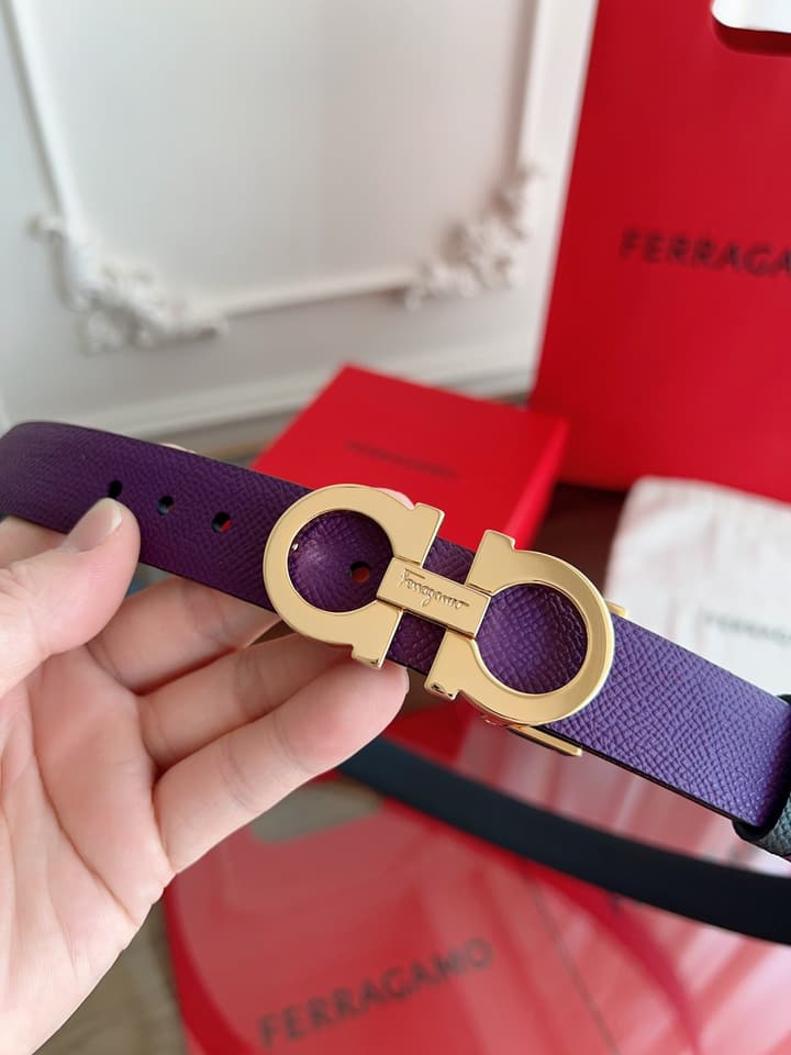Ferragamo Women's Reversible Leather Belt in Pink