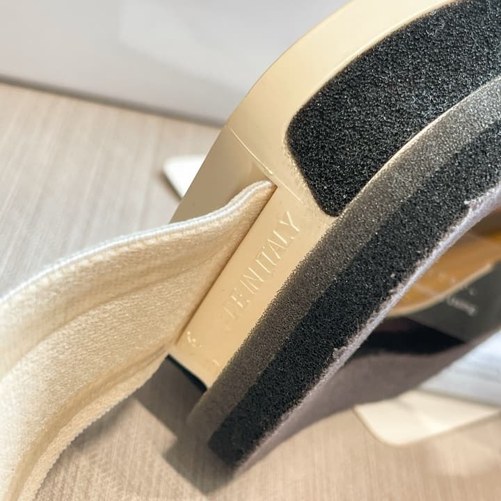 Chloé Ski Goggles in Beige Frame Red Logo Strap