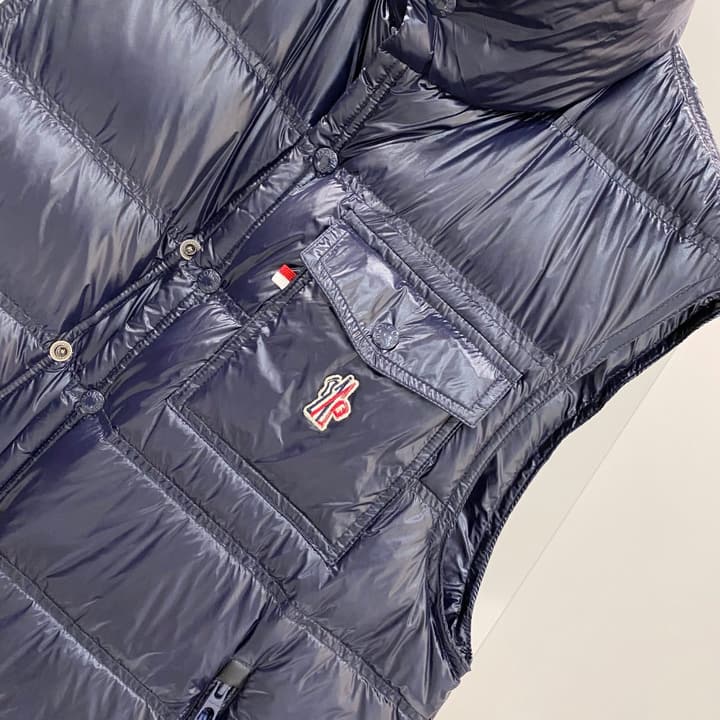 Moncler Goose Down Puffer Jacket – 2025FW in Deep Navy Vest