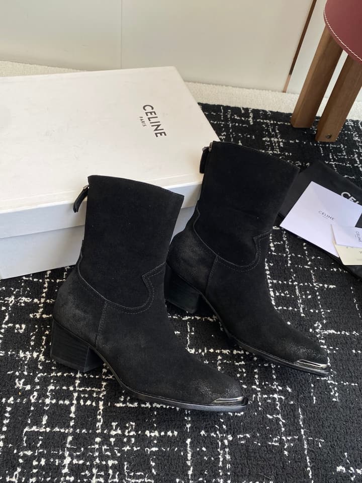 Celine Retro Chunky Chelsea Ankle Boots – 25SS in Classic Brown Suede