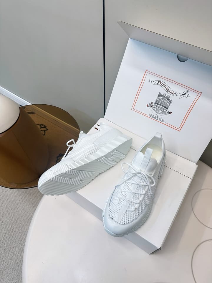 Hermes Classic Couple's Casual Sneakers in Light Beige