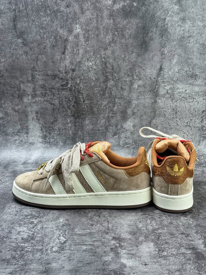 Adidas Originals CAMPUS 00s Retro Casual Sneakers in Taupe Suede With Tan Lining