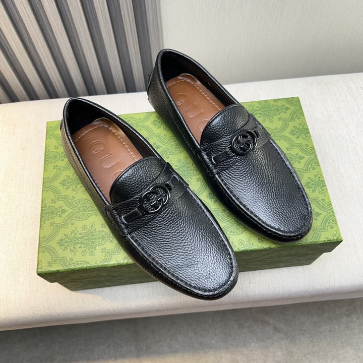 Gucci Premium Leather Loafers in Black Embossed Leather
