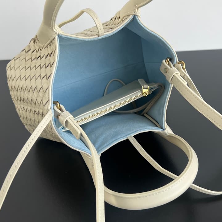 Bottega Veneta Pinacoteca Small Tote Handbag – 2025SS in Burgundy With Light Blue Lining A
