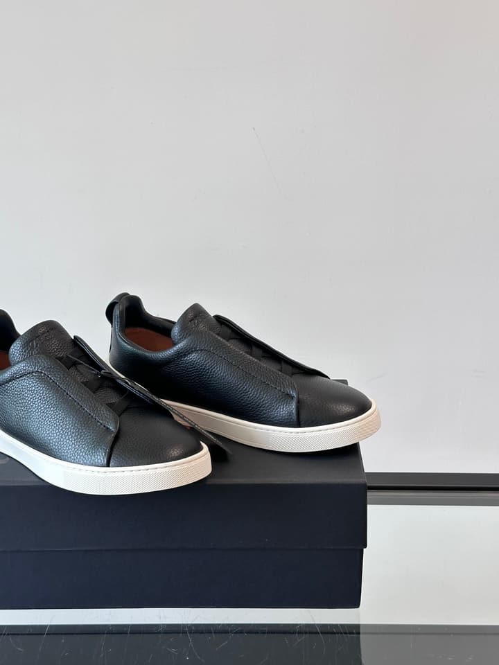 Zegna Men's Low-Top Leather Sneakers in Black & White