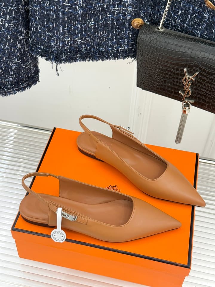 Hermès Kelly Buckle Pointed Toe Flat Sandals in Cream Beige