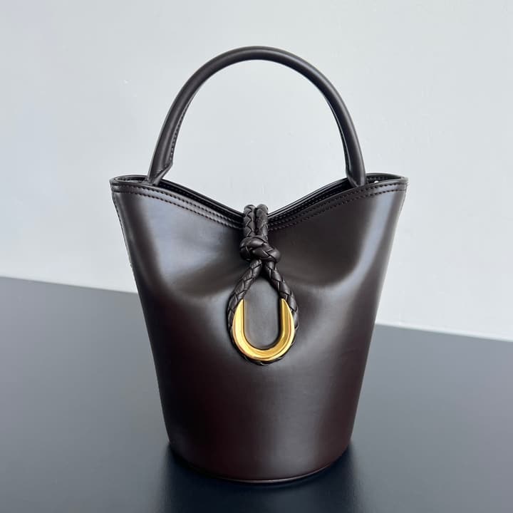 Bottega Veneta Liberta Bucket Bag – 25SS in Black