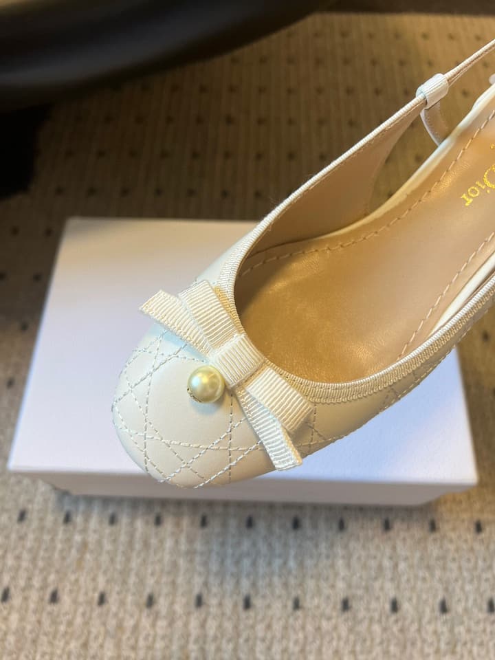 Dior ADIORABLE Pearl Bow Slingback Sandals – 2025 Collection in Cream Woven Pearl Bow