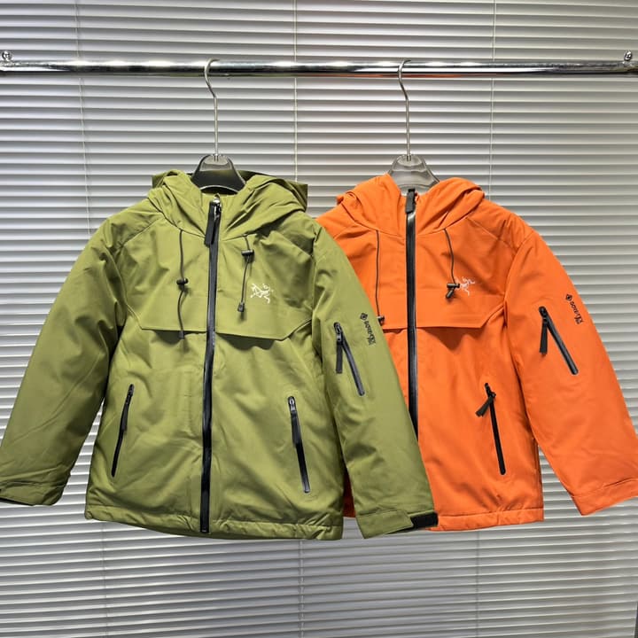 Arc'teryx Kids Windbreaker Down Jacket – Kids Collection in Bright Orange