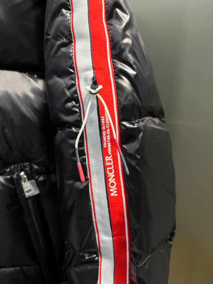 Moncler LongueSaison Down Jacket in Black