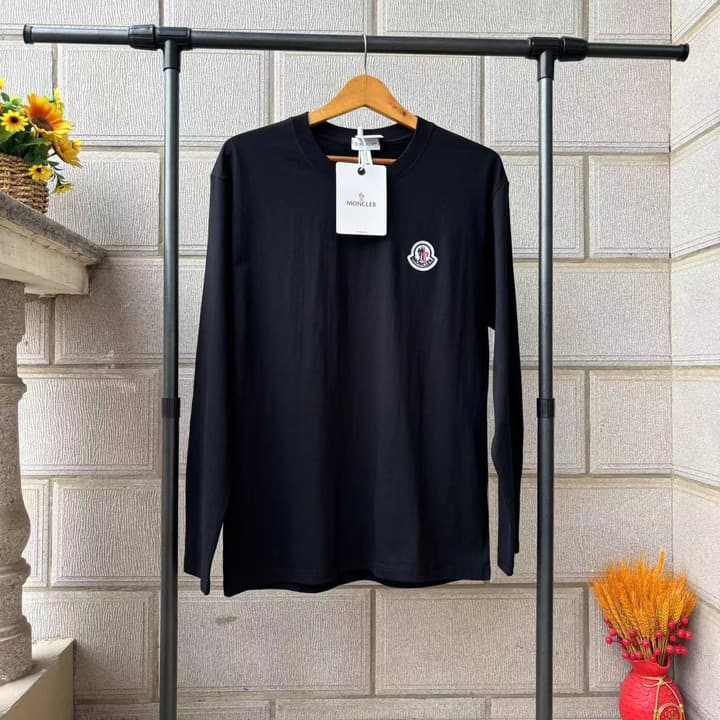 Moncler Men's Classic Cotton Long Sleeve T-Shirt in Navy Blue