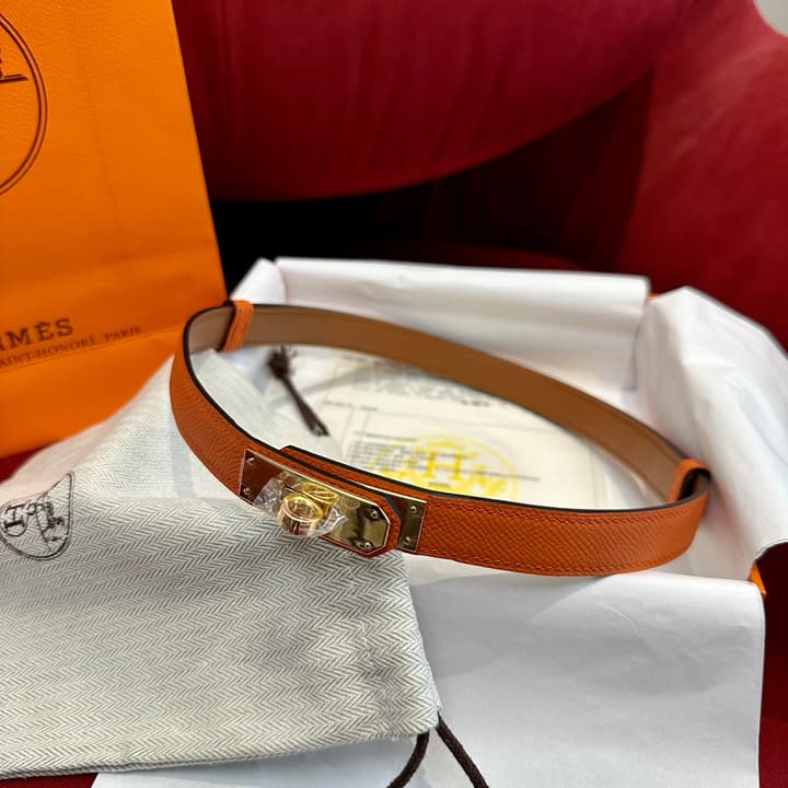 Hermès Kelly Epsom Leather Belt in Black Leather With Gold Hardware