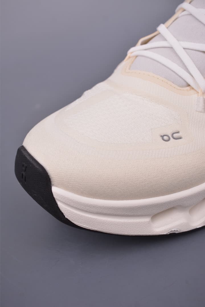 On Cloudmonster Hyper Running Shoes