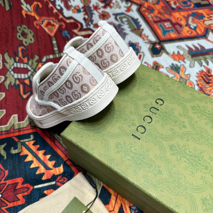 Gucci Kids Footwear – Kids Collection in Beige Plaid Slip-on