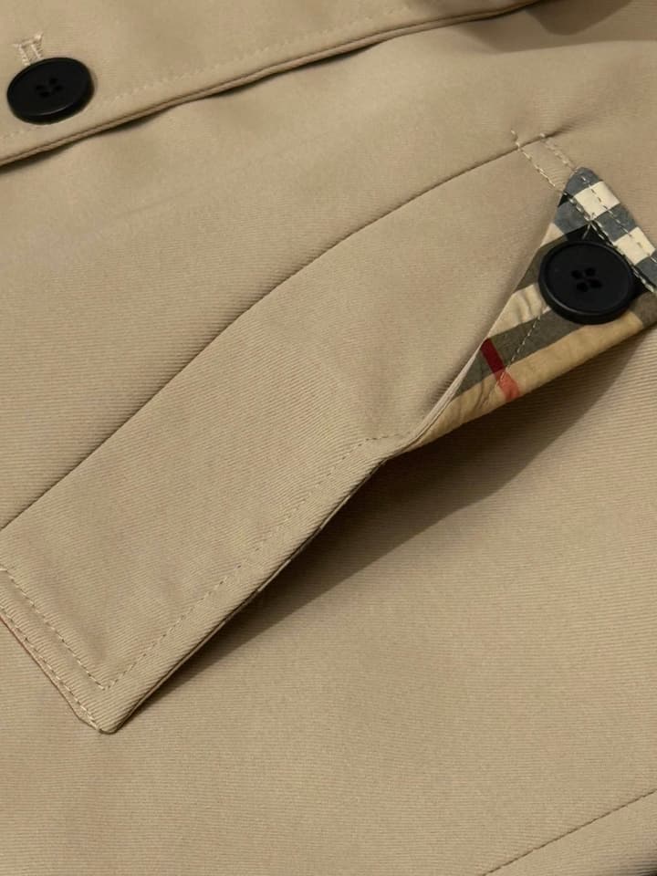 Burberry Short Trench Coat in Short Khaki Trench Coat
