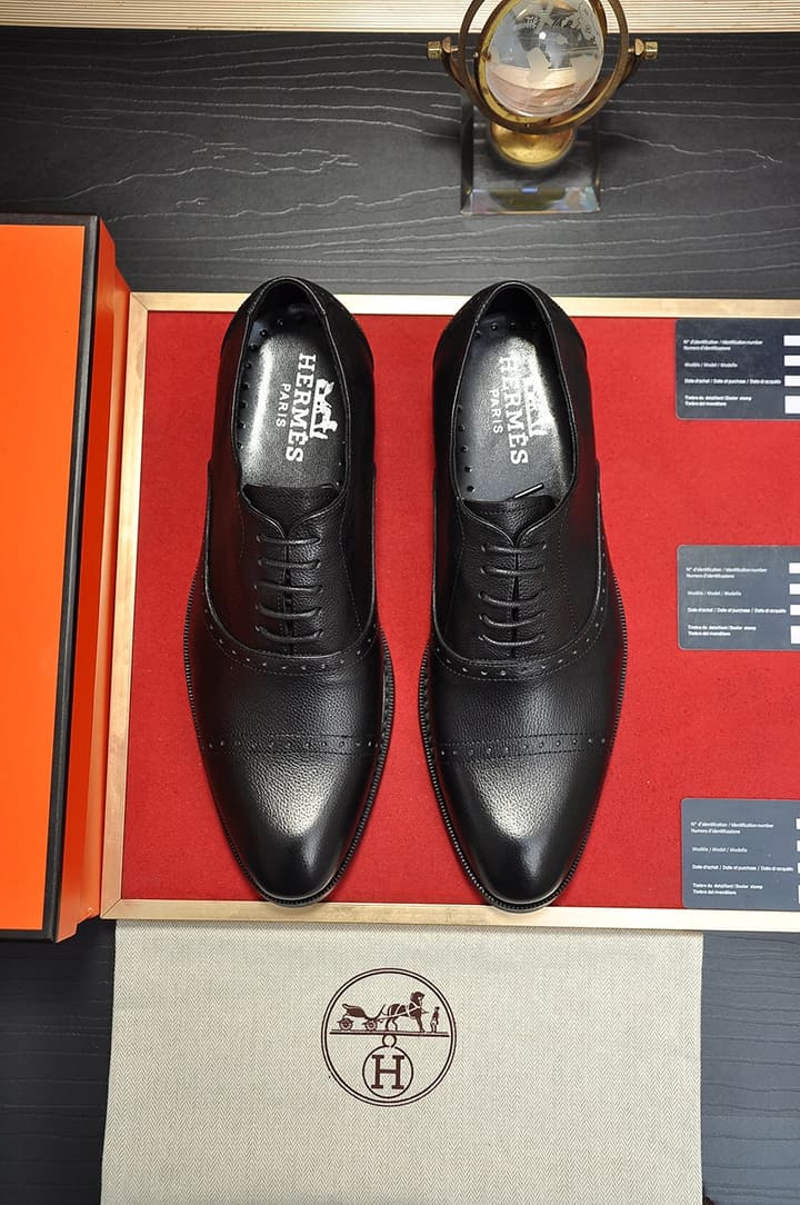 Hermès Classic Leather Loafers in Black