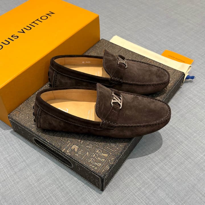 Louis Vuitton Men's Suede Driving Shoes in Black Suede