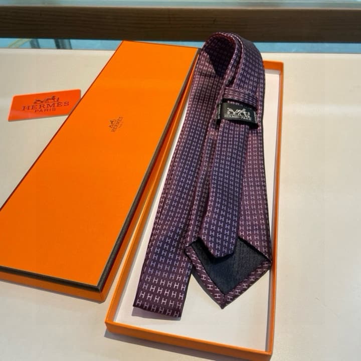 Hermès H-Letter Men's Silk Tie Series in Burgundy Microdot