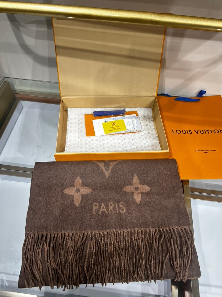 Louis Vuitton Reykjavik Cashmere Scarf