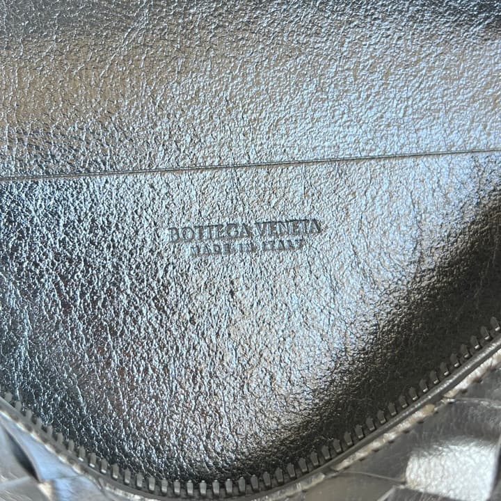 Bottega Veneta Intrecciato Vanity Case in Metallic Gold