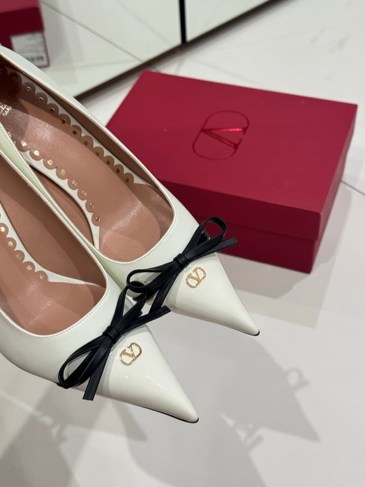 Valentino Bow-Detail High Heels in Black With White Bow