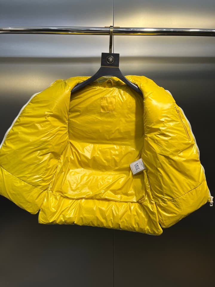 Moncler Lipsi Men's Down Vest – Early Autumn Collection in Black